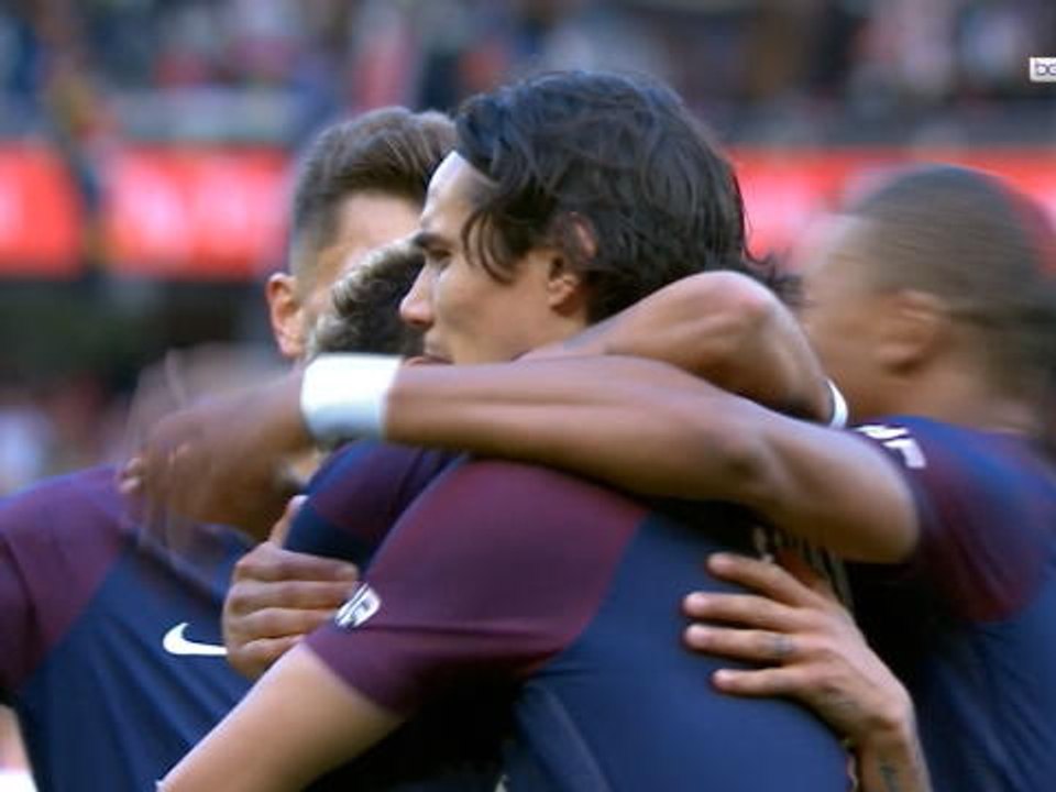 Neymar sets up Cavani to double PSG lead