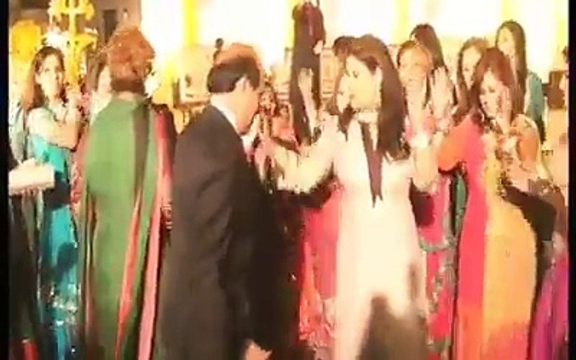 Its Dance Time-لطیف کھوسہ, ایان علی کو رہا کرانے کے بعد مجرا... -
