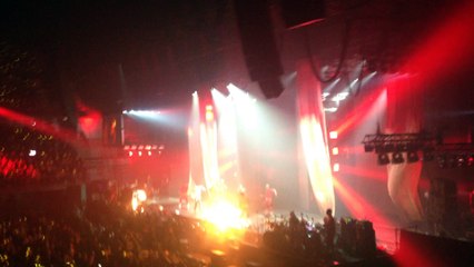 G Dragon World Tour Act III : M.O.T.T.E. in BKK 2017.7.8 cut 12