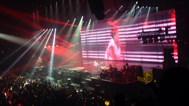 G Dragon World Tour Act III : M.O.T.T.E. in BKK 2017.7.8 cut 15