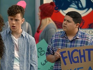 Modern Family Episode Online Season 9 Episode 2 : The Long Goodbye