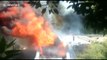 Explosions de bouteilles de gaz en série sur ce camion en feu en Inde !