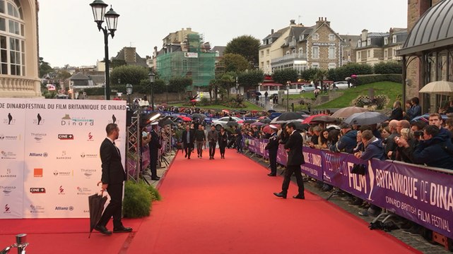 Le tapis rouge de clôture