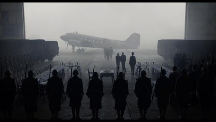 Lily James, Gary Oldman In 'Darkest Hour' Teaser Trailer