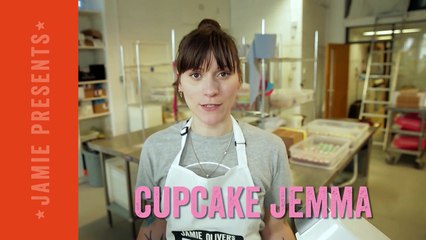 How to Make & Pipe Royal Icing | Cupcake Jemma