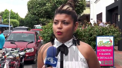 Fotografía de enfermera chateando mientras presta servicios genera polémica en Colombia