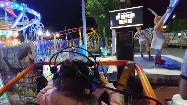 Lunaparkta keyifli oyunlar, korku tüneli, ahtapot, atlı karınca