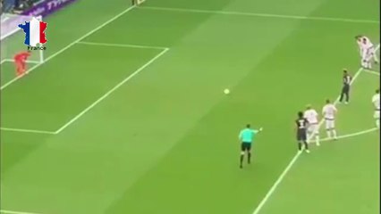 neymar marque son premier penalty pour le PSG