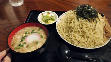 とくにデカ盛り店でもない店で麺5玉頼んだら店員さんが驚いた