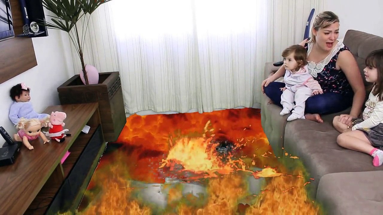 DESAFIO O CHAO É LAVA SALVAMOS A PEPPA PIG BABY ALIVE E BEBÊ REBORN THE FLOOR IS LAVA
