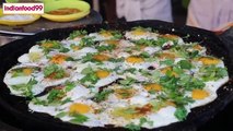Queen Of Fried Eggs - Amazing fried eggs prepared by Indian street food vendor