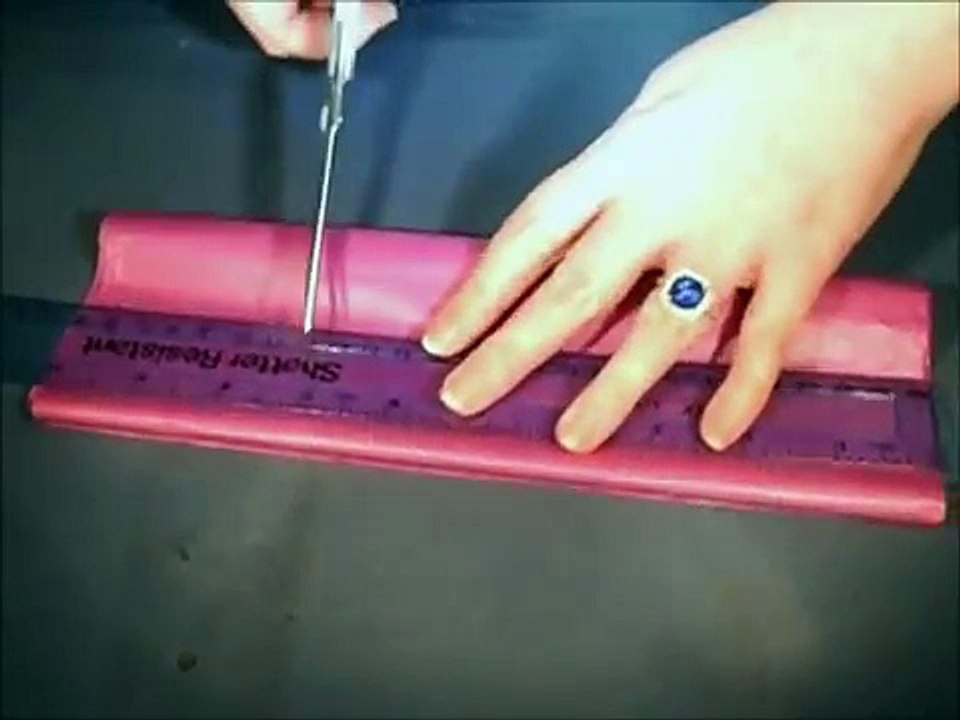 Rose-Wrap Tissue-Wrapped Gift Wrapping Tutorial