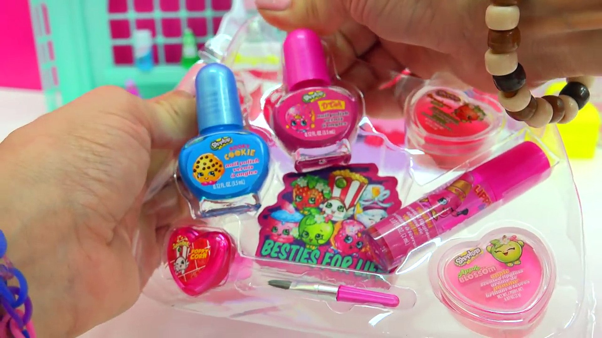 Shopkins Bubble Bath, Nail Polish, Lipgloss Makeup & Handbag Surprise at  Makeup Spot Playset - Dailymotion Video