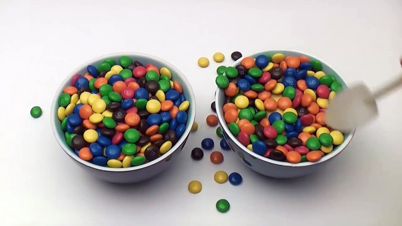 Disney Cars Pixar Lightning McQueen M&Ms Ball Pit Surprise Cars Toys Hide & Seek with Police cars