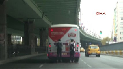 Mecidiyeköy'de Paten ile Tehlikeli Yolculuk