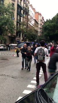 Catalogne : la police tire des balles en caoutchouc sur la foule