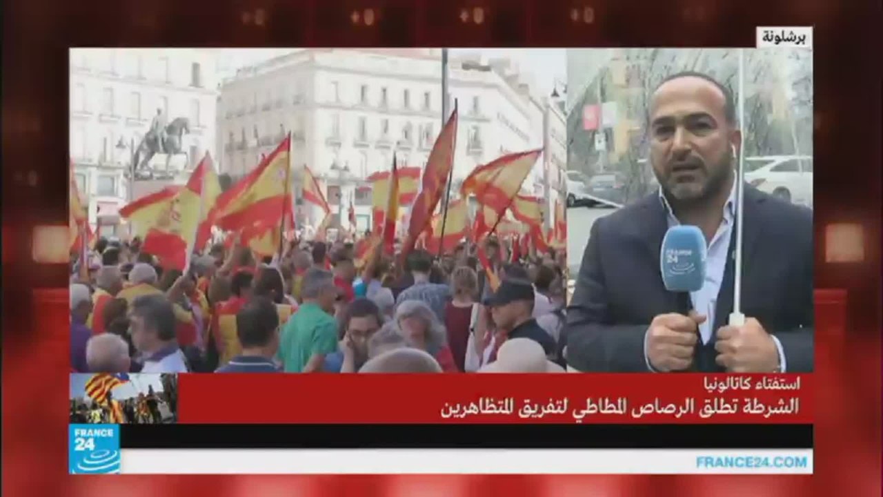 قوات مكافحة الشغب تقتحم مركزا للتصويت