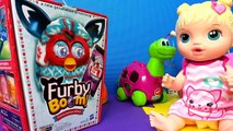 BABY ALIVE DORINHA BRINCANDO DE ROTINA COM O FURBY! Peter Toys