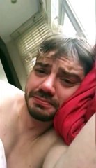 En se réveillant ce matin là, cet homme a découvert avec qui il avait passé la nuit...