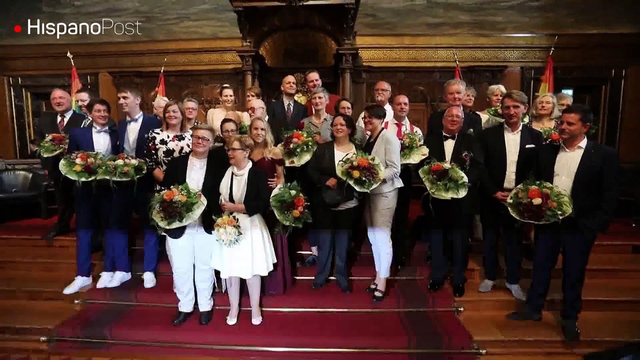 Gays y lesbianas estrenan en Alemania la ley del matrimonio homosexual