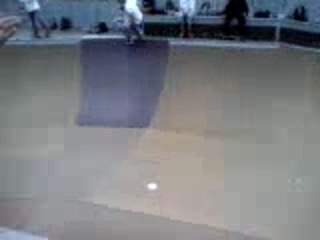 Marc Pfeiler en Back royal barrière skate park de bordeaux
