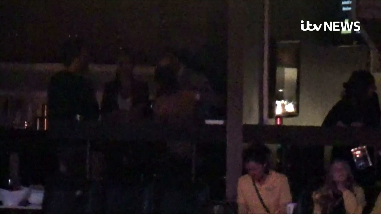 Prince Harry and Meghan Markle canoodle at the Invictus Game