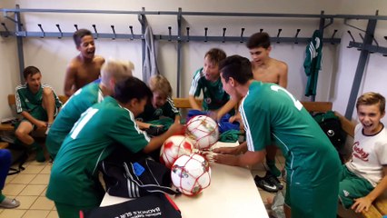 Les U13-1 fêtant la victoire...