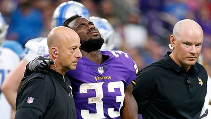 Dalvin Cook goes down on non-contact knee injury, fumbles ball