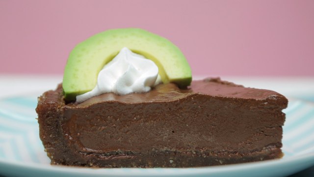 Prepare to Fall in Love With This Vegan Chocolate Avocado Pie