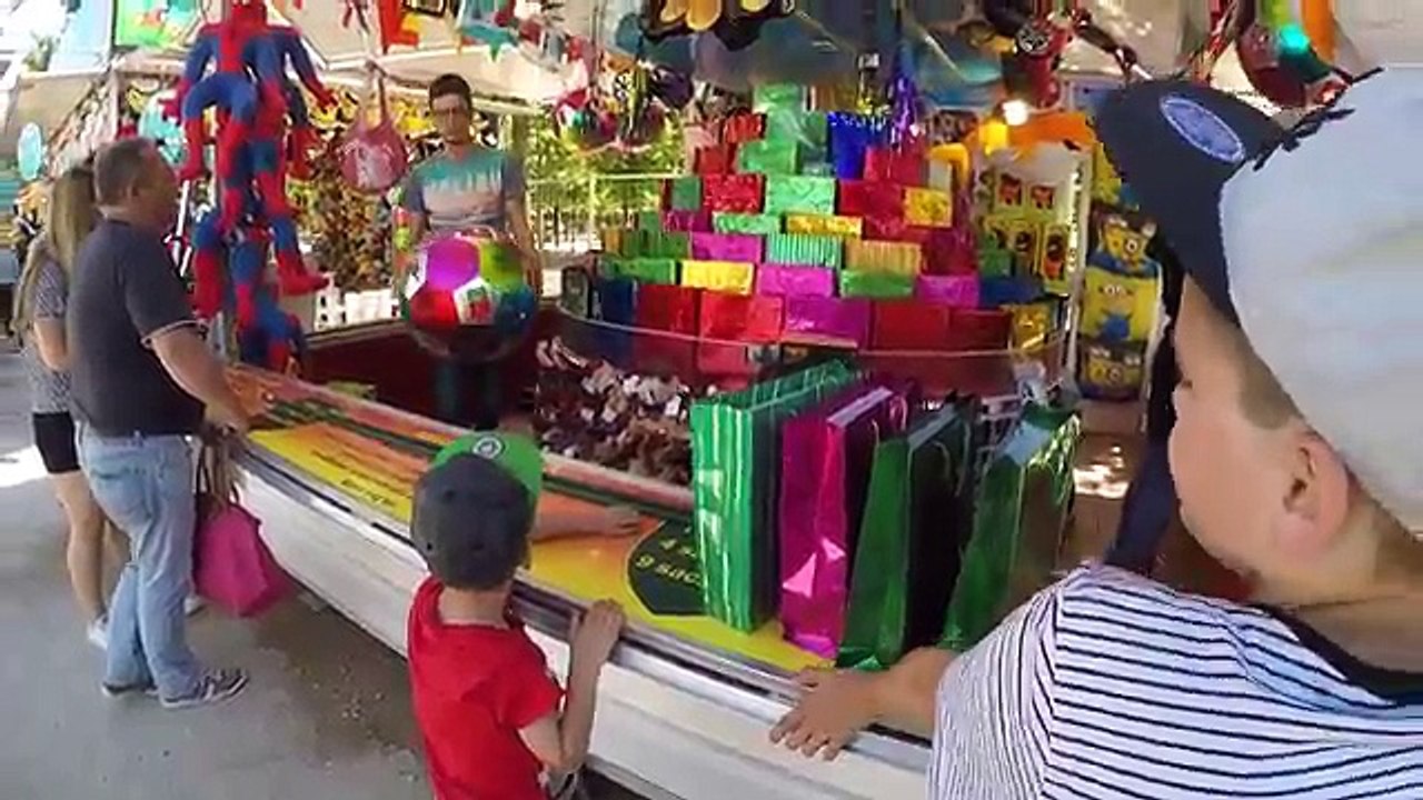 VLOG - On séclate à la Fête Foraine des Tuileries - Manèges 100% Fun & Attrions - 2/2