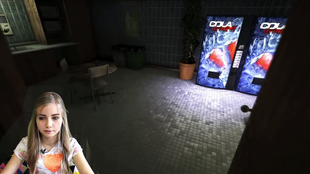 Играем в Outlast #1