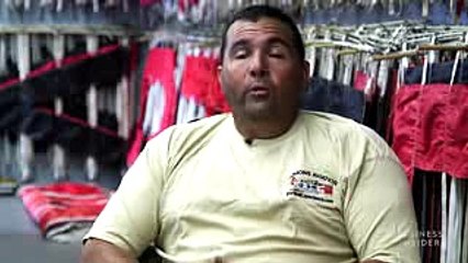 How airplanes fly those giant banner ads — it's more dangerous than you think