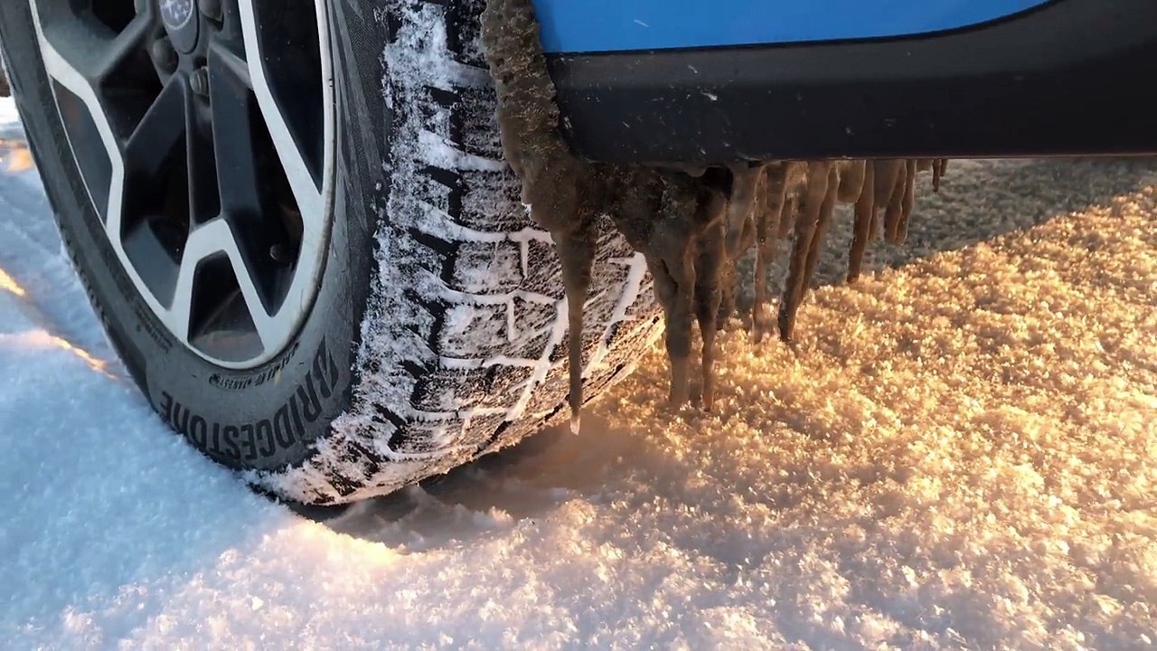 How Does The Subaru Crosstrek Handle Snow-zUO3G-MIG4c