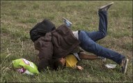Macaristan'da Sığınmacılara Tekme Atan Kameramanın Hapis Cezası Onandı