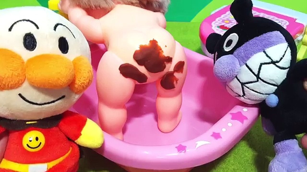 アンパンマン メルちゃん アニメおもちゃ おふろでうんちがでちゃったよ！ トイレトレーニング ぱちっとな列車 マトリョーシカ列車 ドラえもん