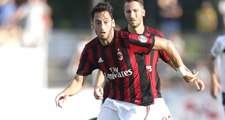 Hakan Çalhanoğlu'nun Kırmızı Kart Gördüğü Maçta Milan, Roma'ya 2-0 Kaybetti