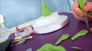 How to make a fondant dinosaur cake topper tutorial / Jak zrobić figurkę dinosaura z masy cukrowej