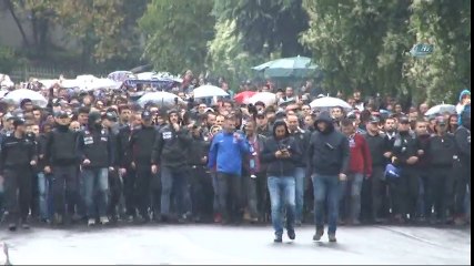 Trabzon Taraftarı Vodafone Park'a Geldi