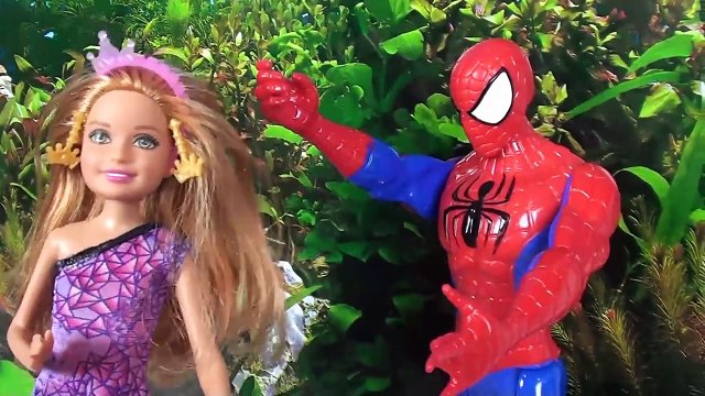 Frozen Elsa and Anna in Jail # 3 Arrested Evil Hans Wants to be King Barbie Toddlers Toys In Action