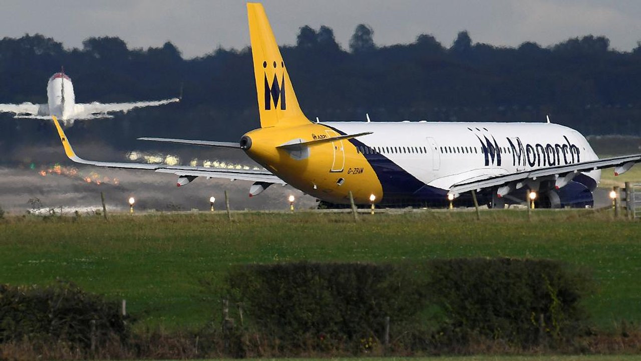 İngiltere'nin en büyük 5. Havayolu şirketi Monarch Airlines iflas açıkladı