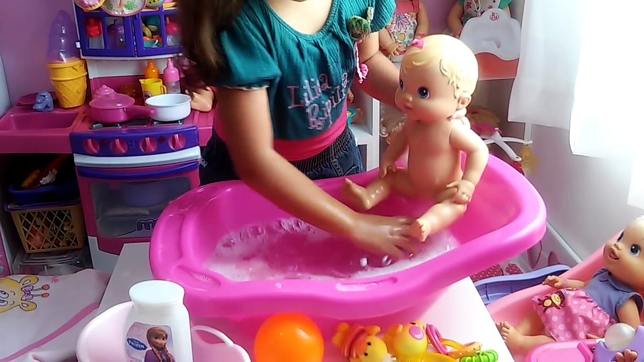 Banho na baby alive