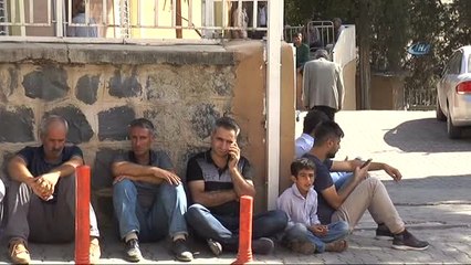 Kanala Devrilen Otomobilde Ölen Anne ve 2 Yaşındaki Oğlunun Cenazesi Yakınlarına Teslim Edildi