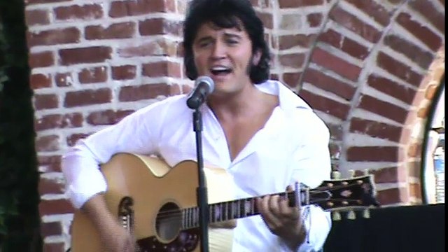 Ben Portsmouth sings 'Good Rockin Tonight' Elvis Week 2013