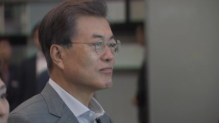 文 대통령의 깜짝 교통안내, 일일 통신원 변신 / YTN