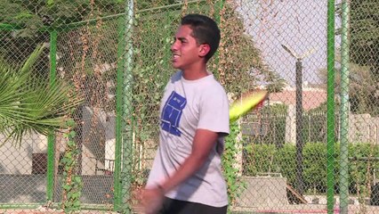 يوسف حسام لاعب كرة مضرب مصري واعد يبحث عن راع يضمن مستقبله