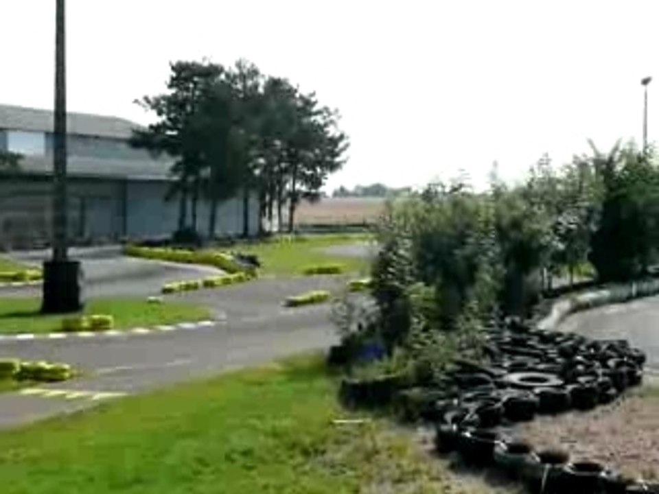 vu d'ensemble du circuit de Dunois Kart