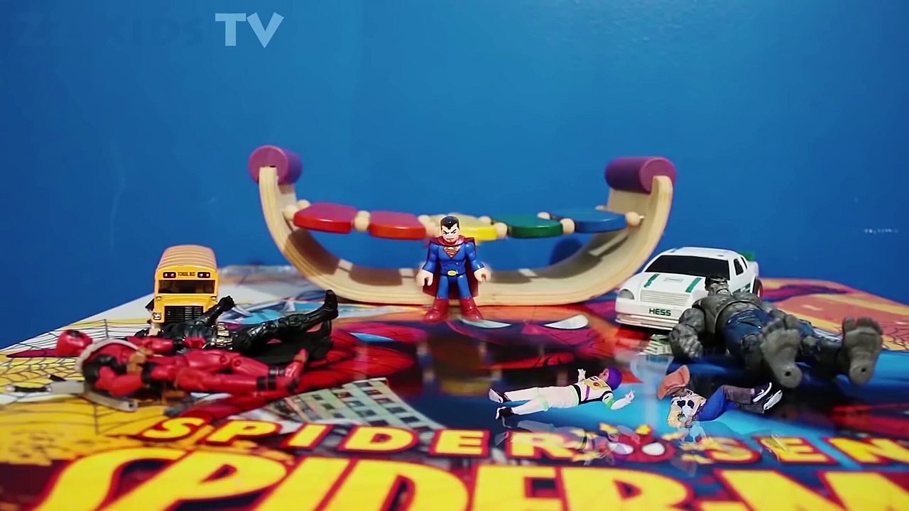 BAD BABY RUN OVER LEGO ZOMBIES vs LEGO BATMAN MOVIE⎜SPIDERMAN SUPERMAN⎜Baby DRIVING Toddler Family