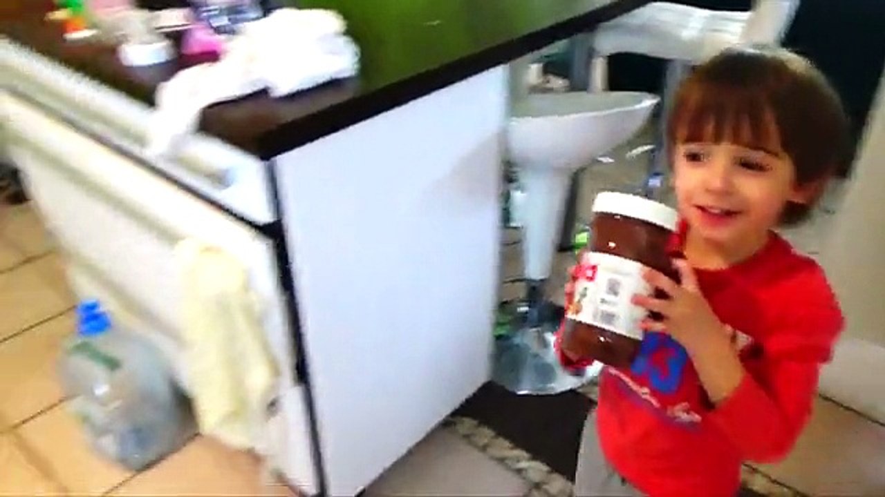 Angélique Marquise des langes : Hugo est en plein complexe d’Œdipe