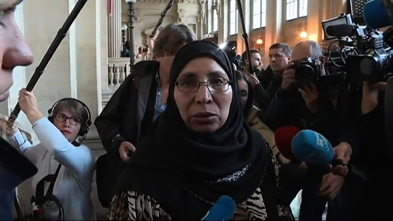 Procès du frère de Mohamed Merah : "Je suis désolée pour les familles (des victimes), mais Abdelkader n'a rien fait", déclare sa mère