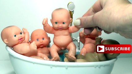 5 Baby Jumping on the Water Bed - Five Little Baby on The Pool Song for Babies